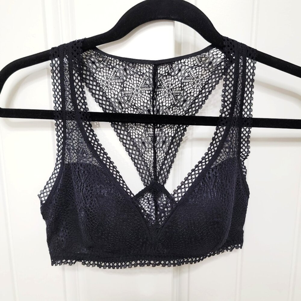 Victoria's Secret Women's Size Medium Bralette Black Lace Lined Racerback EUC